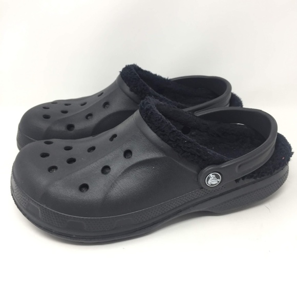 black fleece lined crocs